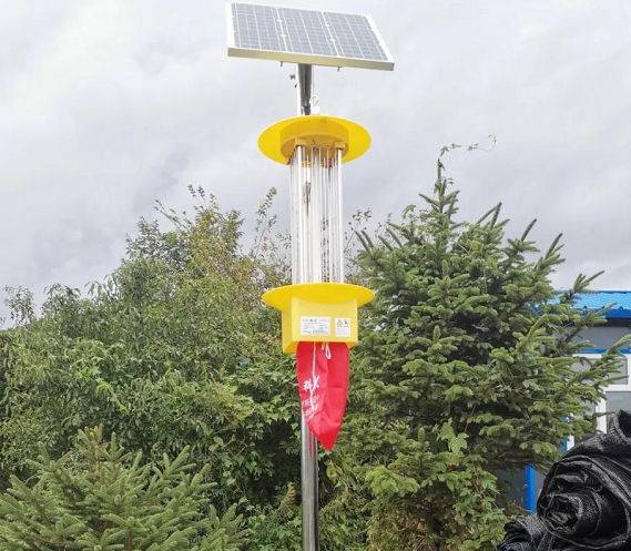 云飛頻振式太陽能殺蟲燈